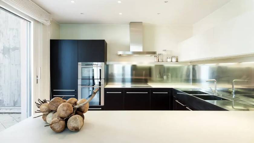 A brown & white minimalist kitchen remodeling