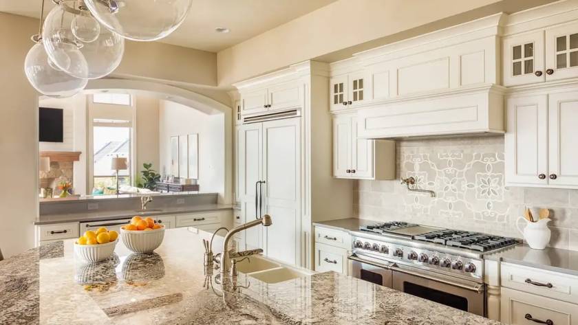 An open-plan kitchen for kitchen remodel design